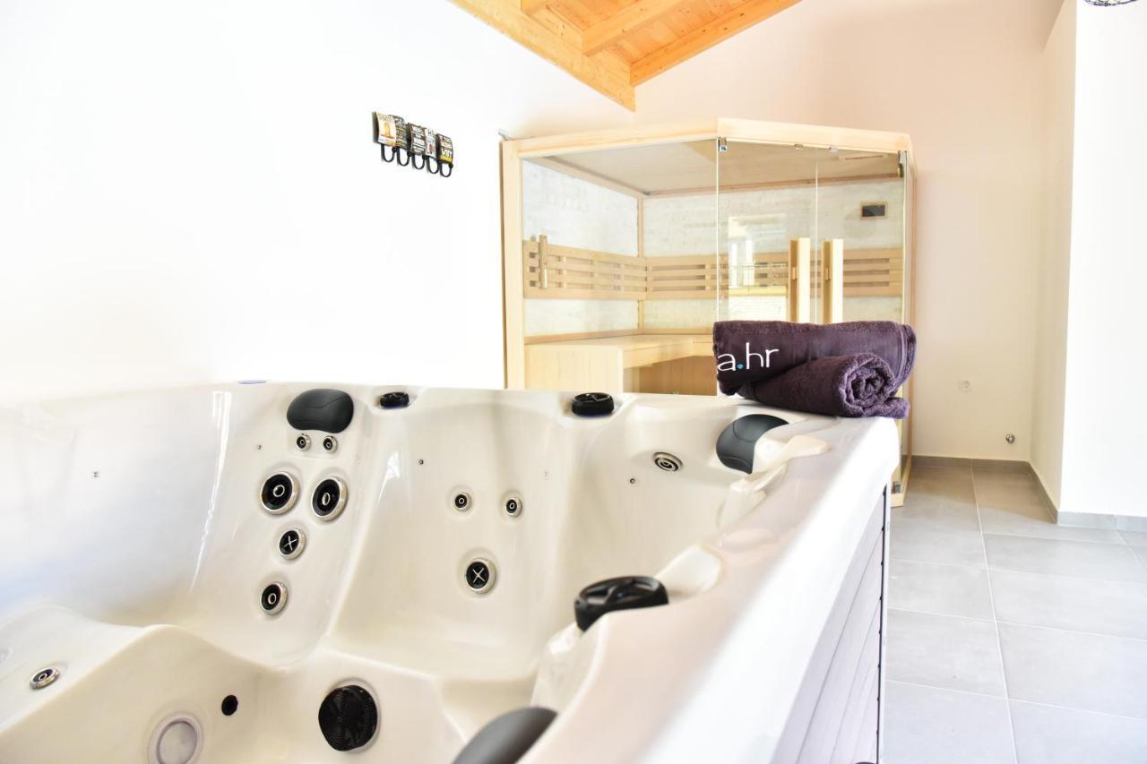 Villa Lux Nina With Six Bedrooms, Private Pool, Sauna Задар Экстерьер фото